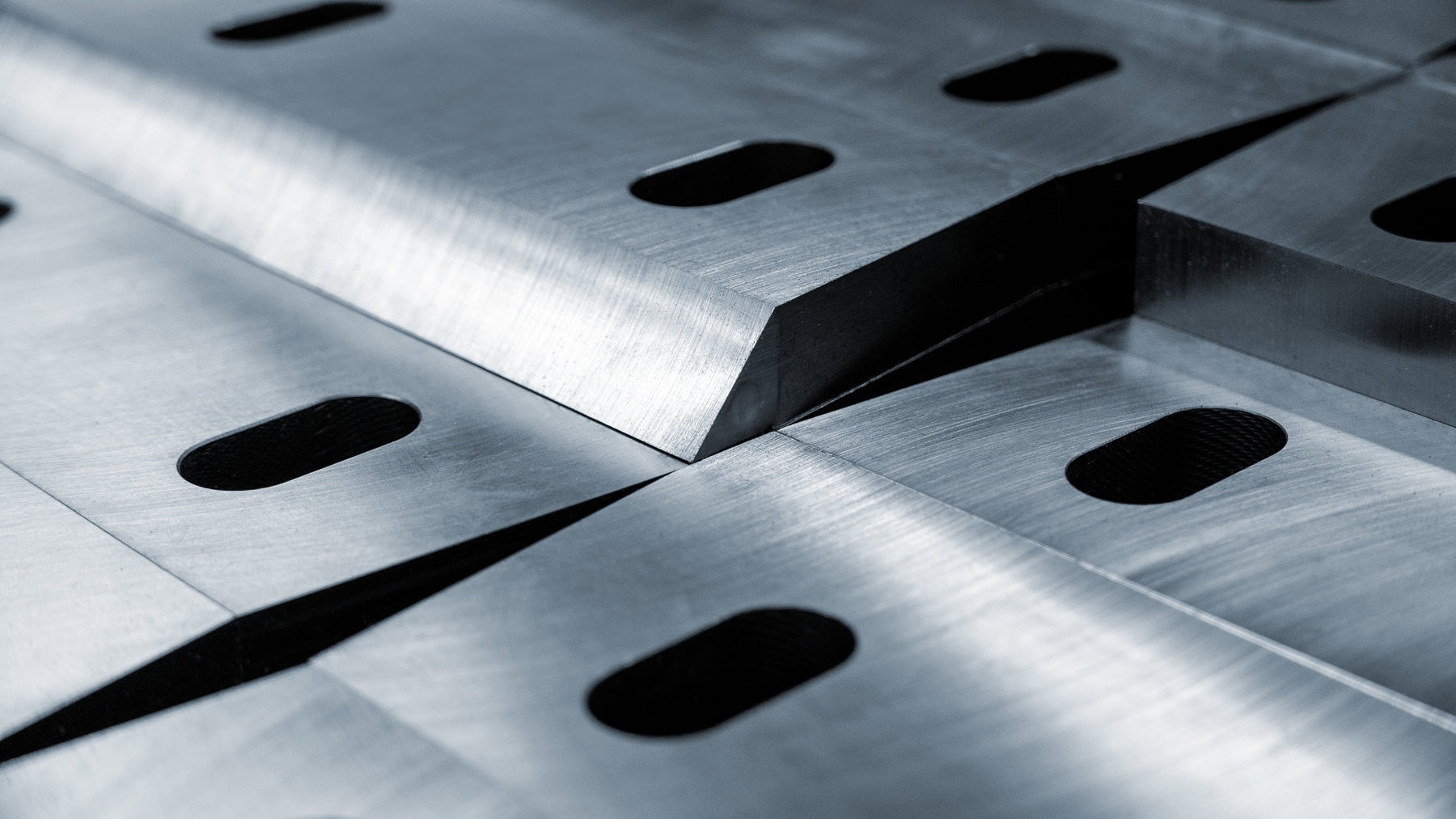 What makes Saturn Machine Knives the Leading Supplier of Machine Blades?